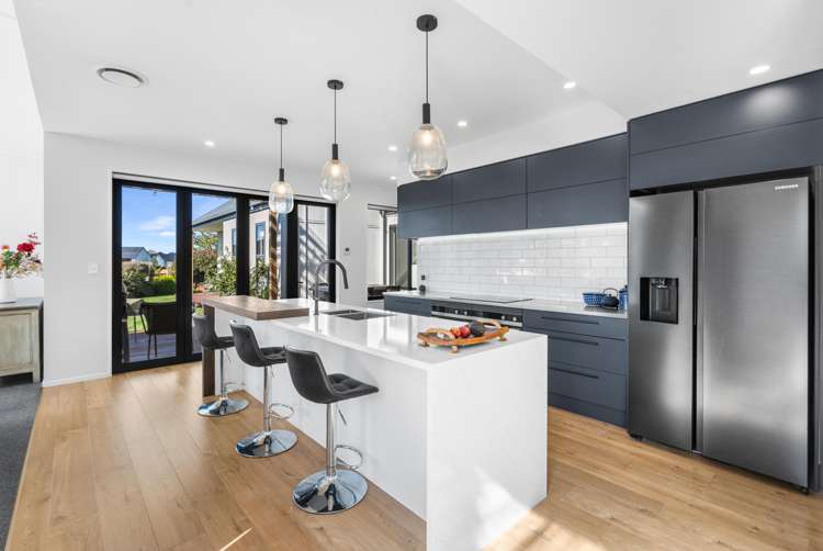 32 Carnaveron Drive Lincoln_18