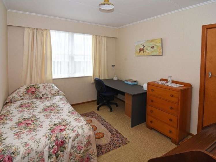 51 Intermediate Street Solway_11