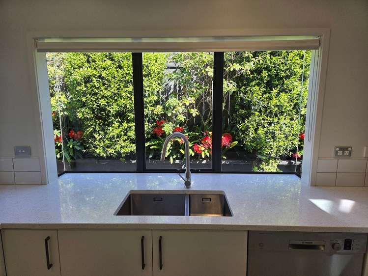 15B La Roche Place Northcote_4