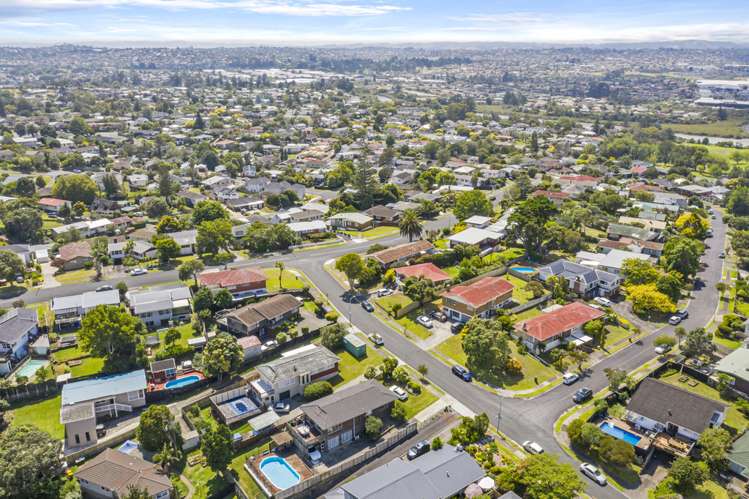 2/26 Te Anau Place Pakuranga Heights_22