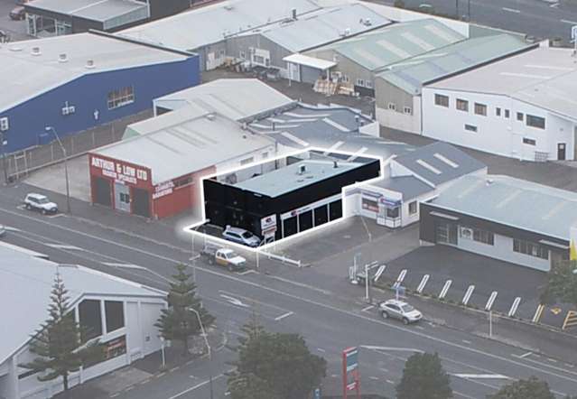 Bite sized office for owner occupier