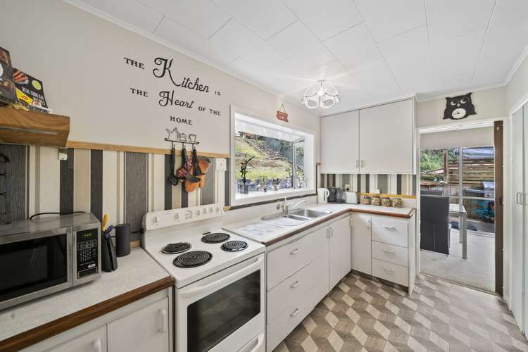 31 Fraser Street Wainuiomata_6