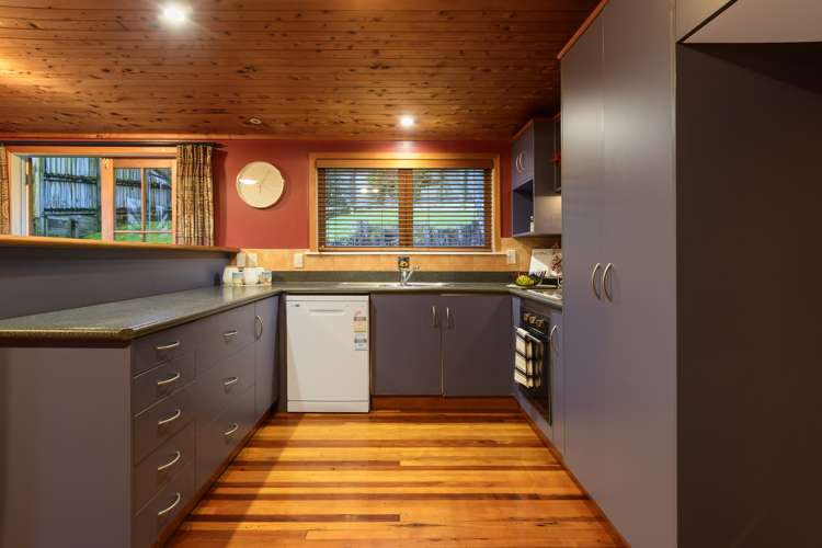 35 Emily Place Bellevue_23