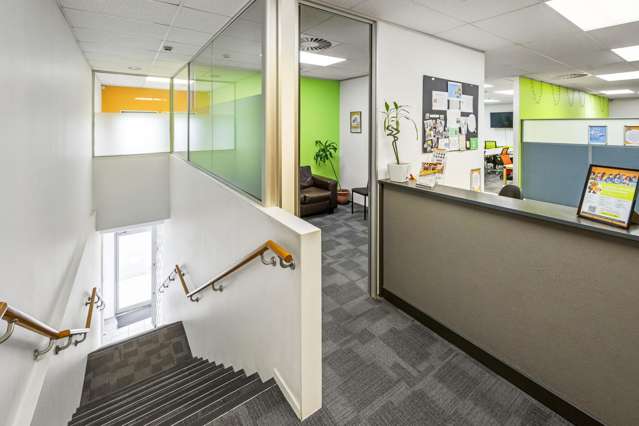 23/2 Bishop Dunn Place Botany Downs_1