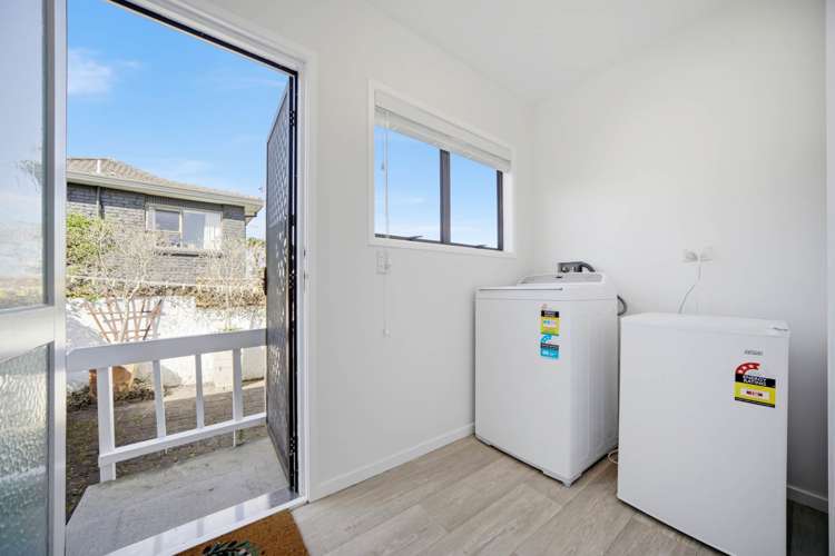 2/1A Gordon Avenue Forrest Hill_15