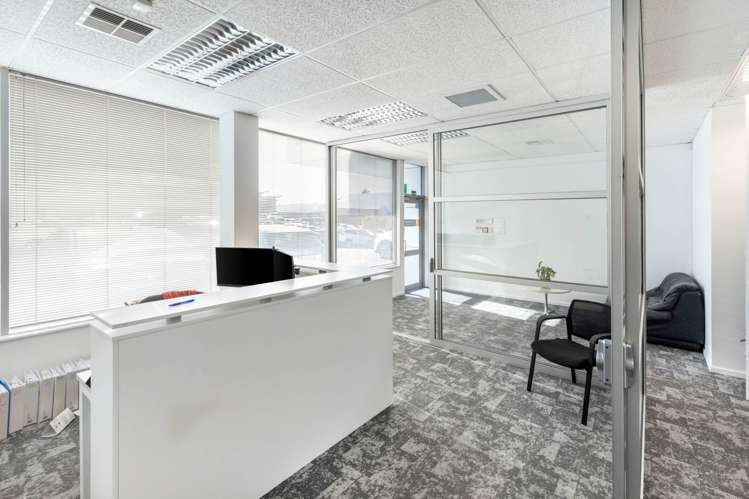 Unit 5/1A William Pickering Drive Rosedale_12