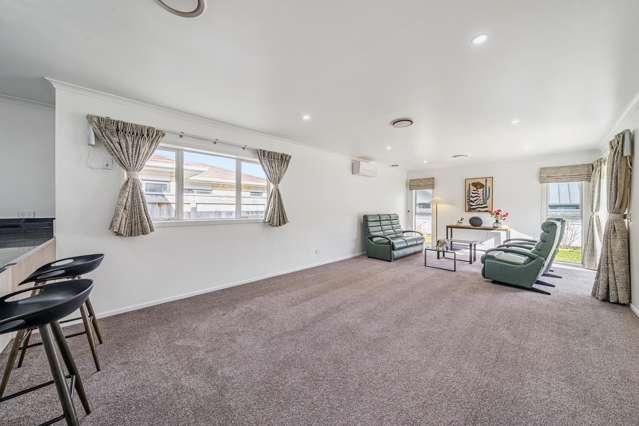 7 Martha Turnell Crescent Manor Park_1