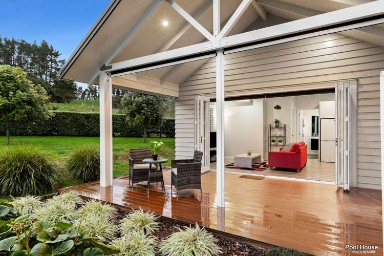 34 Niccone Place Bombay_15