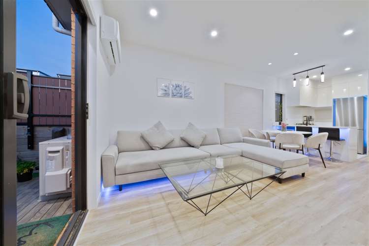 4 Treeline Lane Flat Bush_5