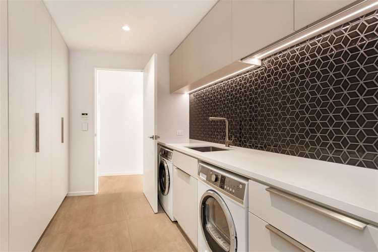 3 Inverness Lane Redcliffs_13