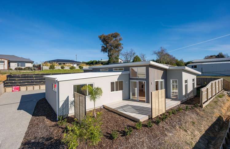 71 Les Wakefield Road_0
