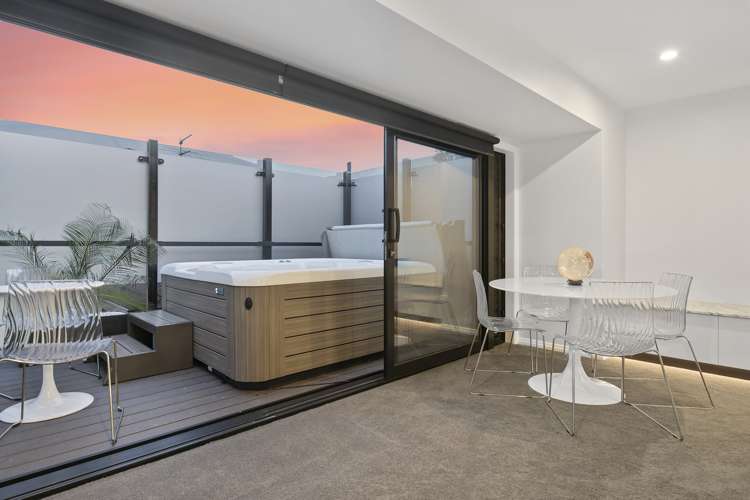 2/4 Bracken Avenue Takapuna_9