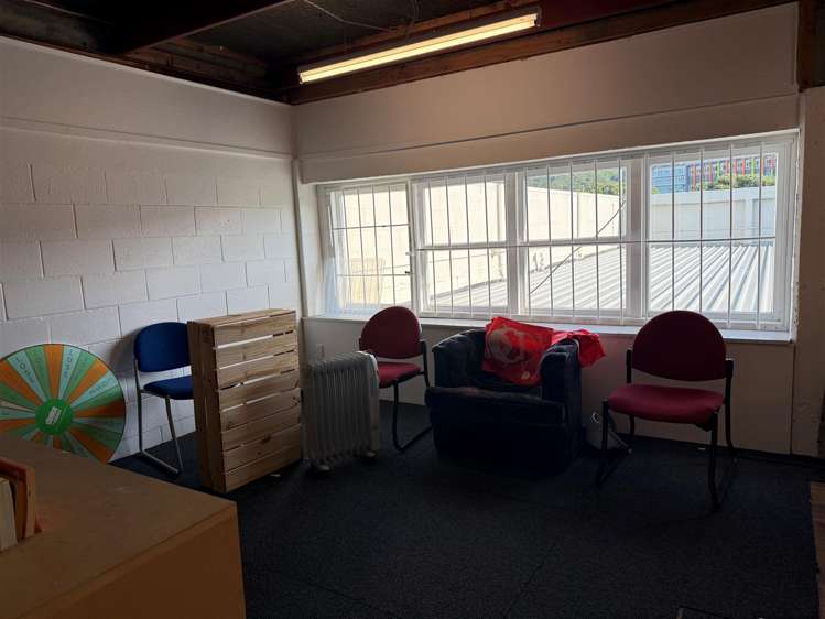 5 Lyttelton Avenue Porirua_3