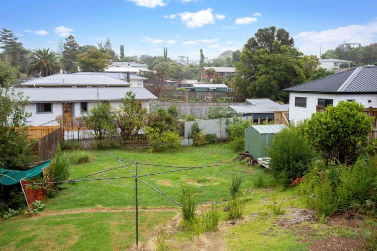 31 Fruitvale Road New Lynn_16