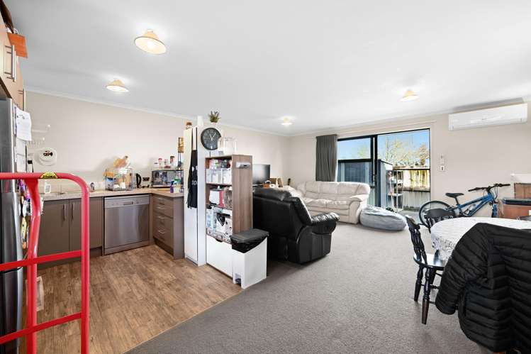 7/102 Old Farm Road Hamilton East_2