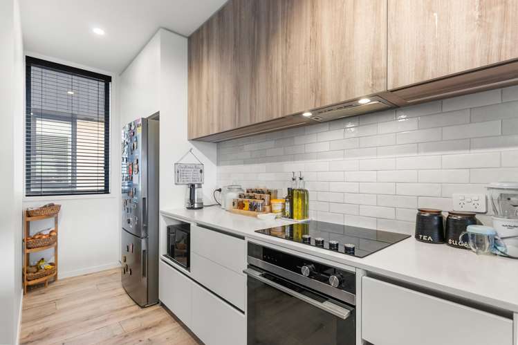 14 Ara Toutouwai Karori_7