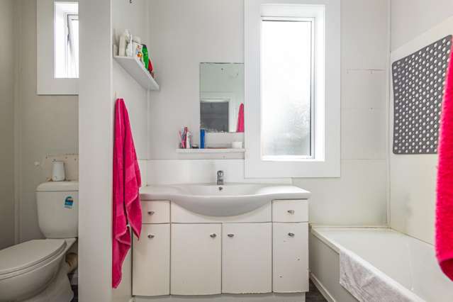 33 Rewa Street Takaro_3
