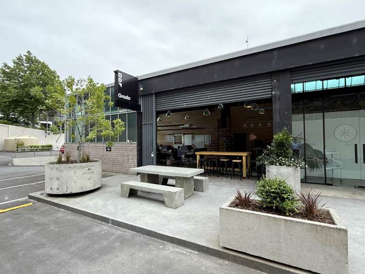 90 Wellesley Street West_0