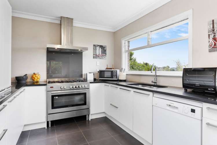 1 Finnerty Avenue Bucklands Beach_15