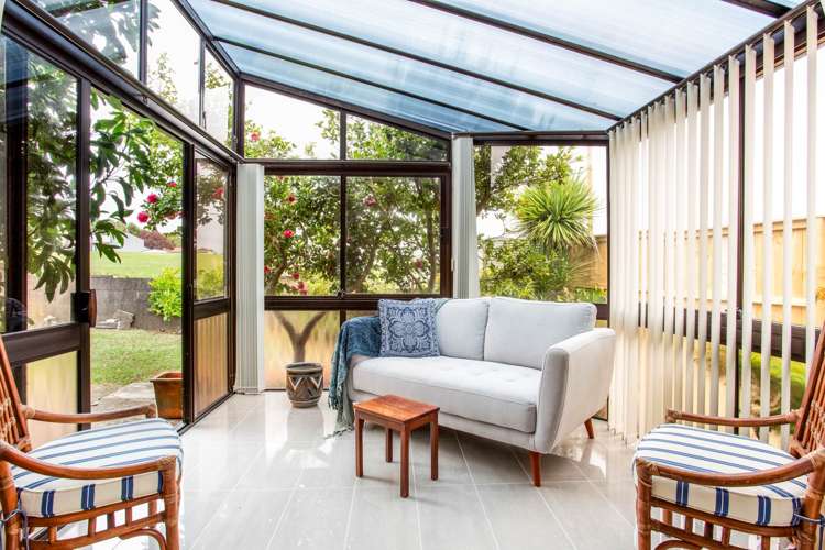 2/33 Akoranga Drive_5