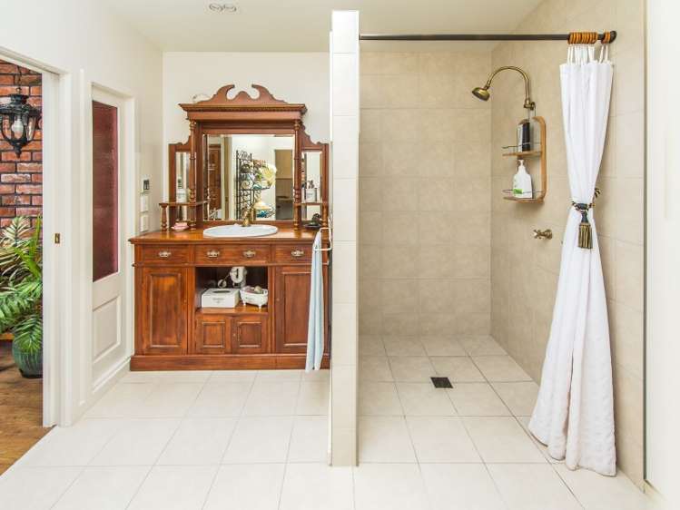 9 Putiki Drive Durie Hill_18