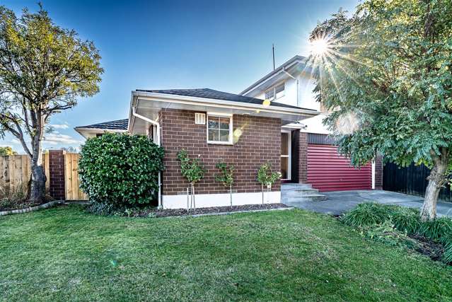 7 Apsley Drive Russley_1