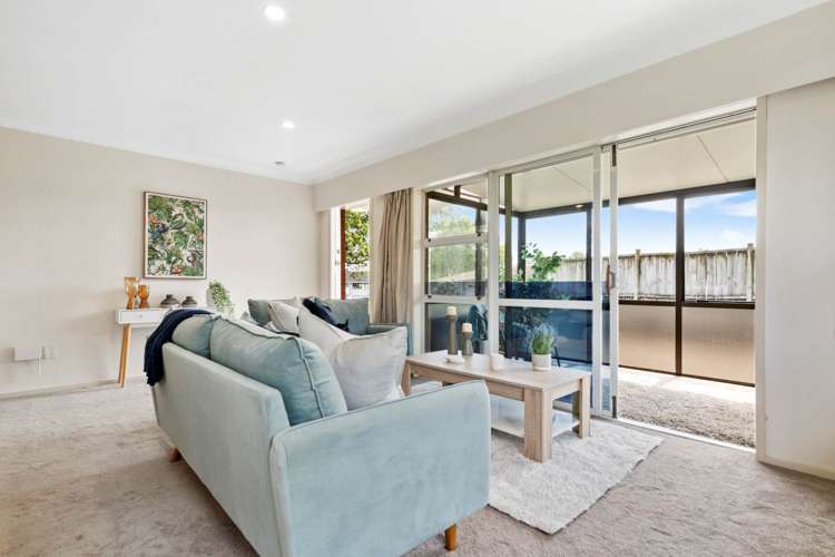 2/211 Edmonton Road Te Atatu South_6