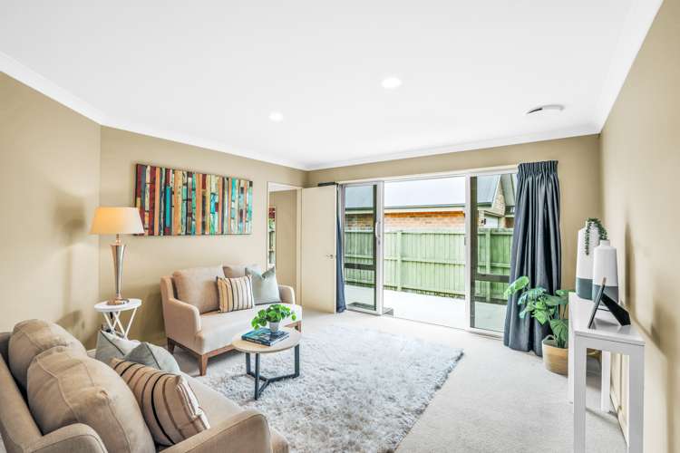 24 Crombie Green Northwood_20