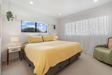8A Parrs Cross Road_2