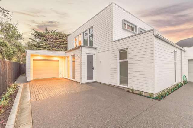 Luxury Living on the Coastal Path