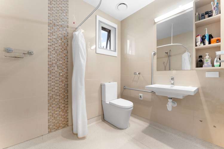 25 County Road Torbay_31