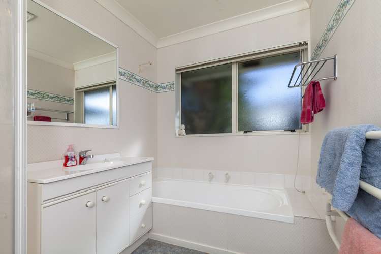 2 Crown Hill Paraparaumu_23