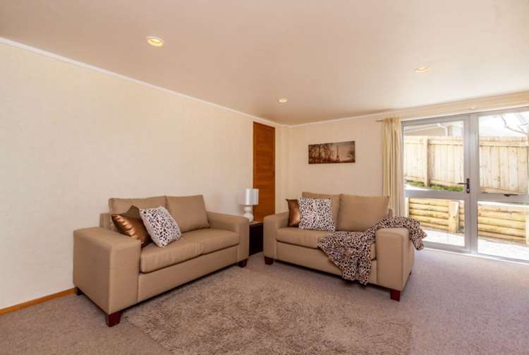 40 Eyre Street Henderson_9