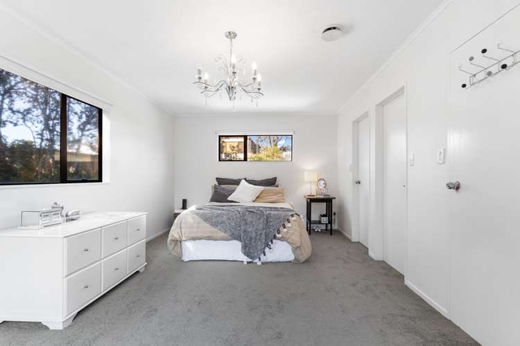 7b Bradbury Road Botany Downs_10