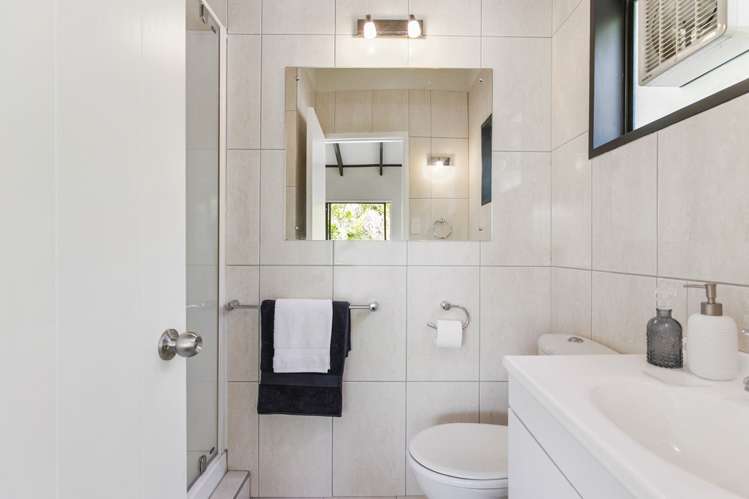 69 Rosecamp Road Beach Haven_8