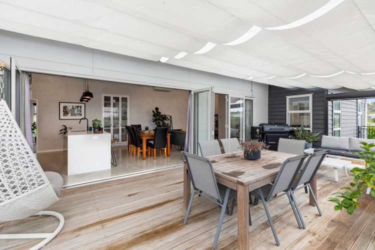 227 Lakes Boulevard Pyes Pa_23