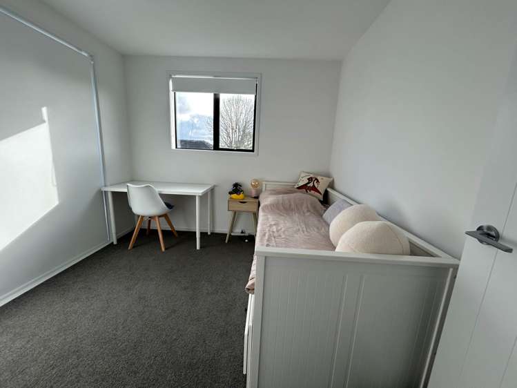 2/10 Shamrock Lane Te Atatu Peninsula_6
