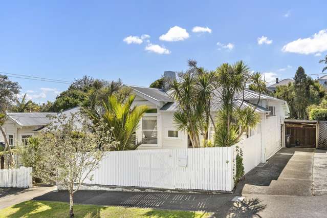 Charming Villa + studio + garden oasis