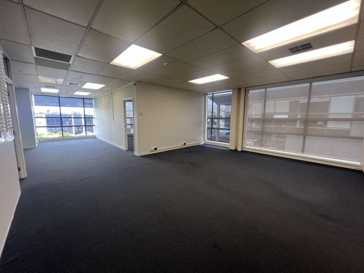 39 Porana Road Wairau Valley_13