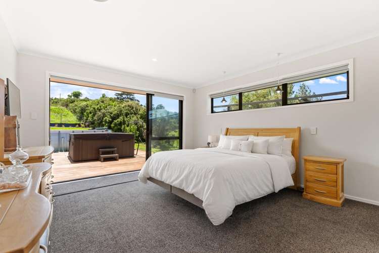 13 & 13a Te Awa Place Red Beach_11