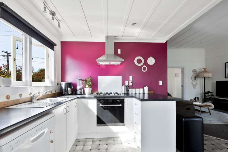 391 Dey Street Hamilton East_13