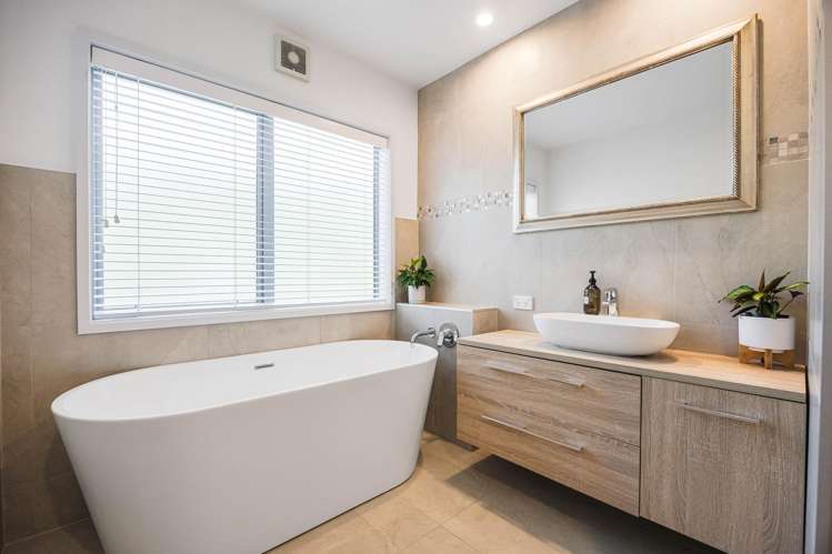 1/29A Seaview Road Castor Bay_31