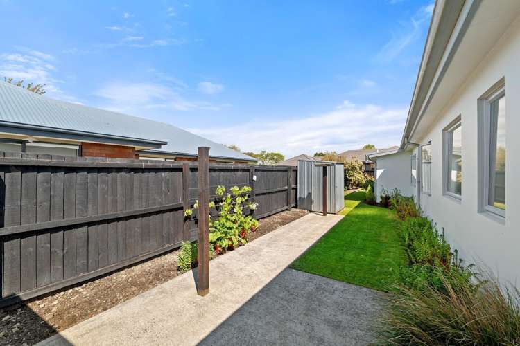 15 Riverwood Boulevard Redwood_24