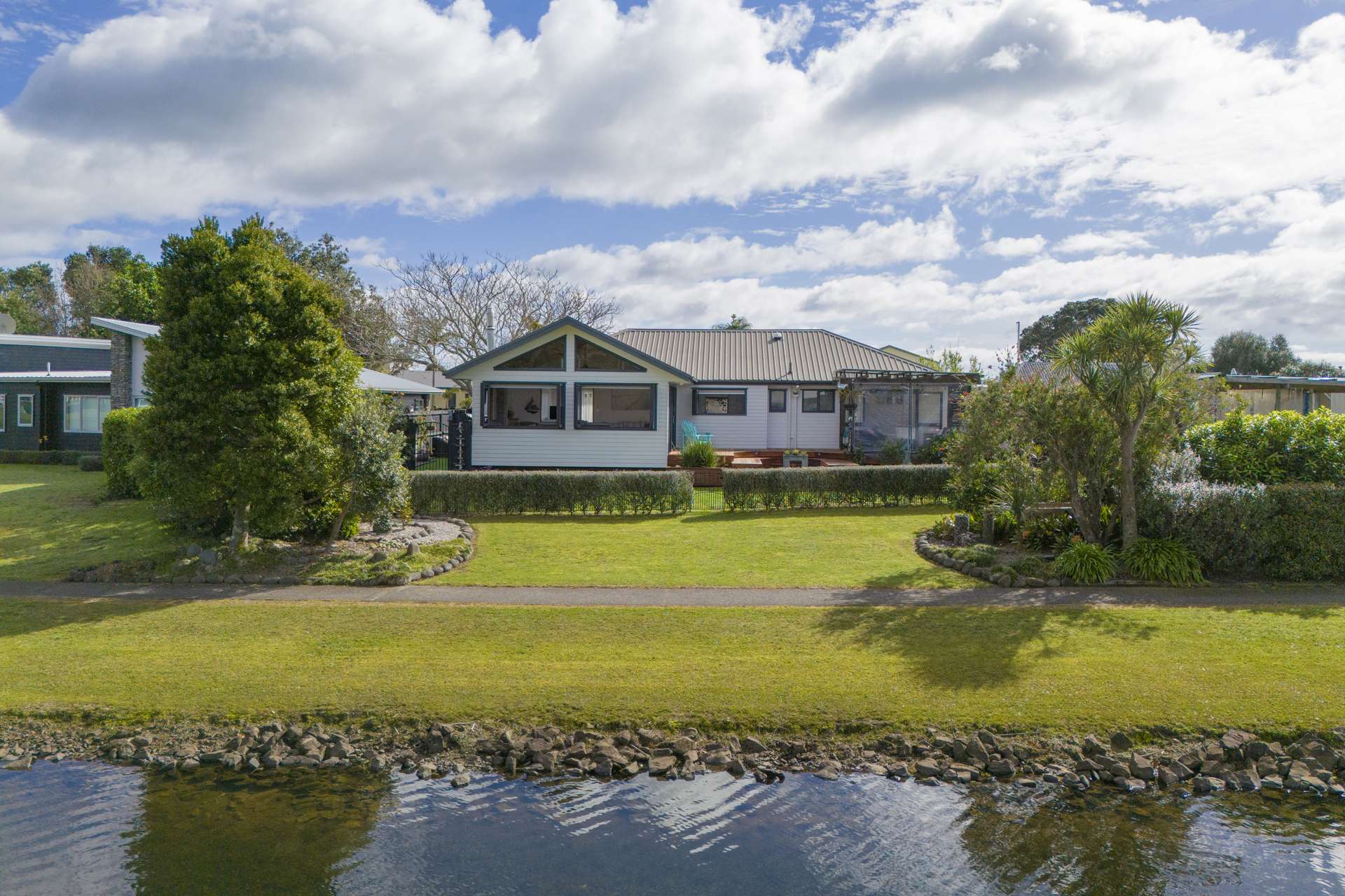 13 Martin Place Cooks Beach_0