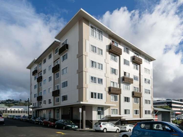 313/12 Martin Square_0