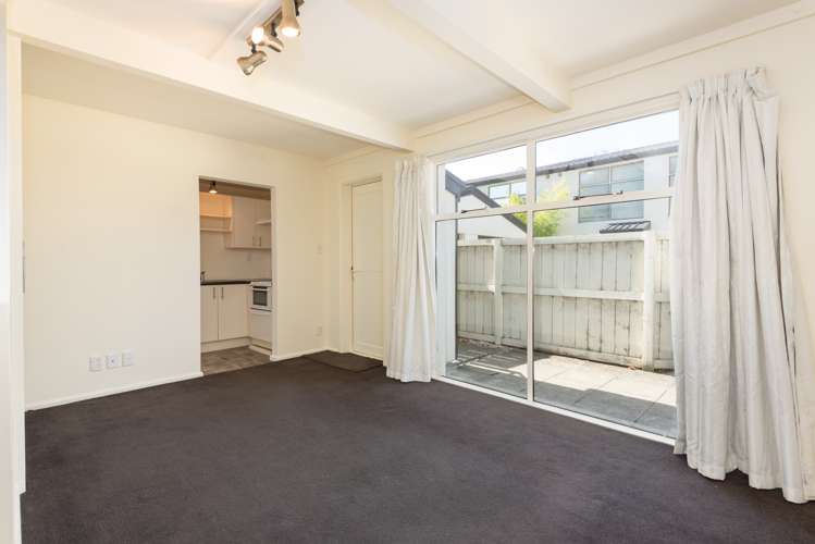 3/345 Armagh Street Linwood_3