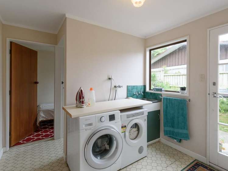 16 Paddington Grove Karori_11