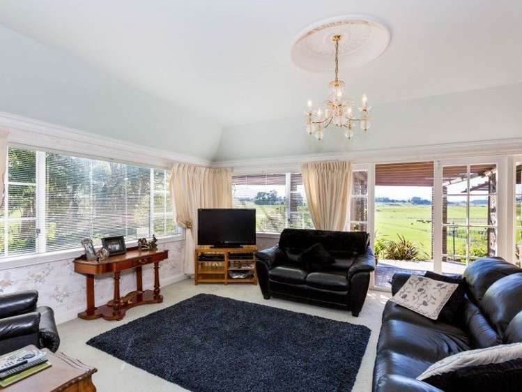 28 Pickwick Road Otamatea_16