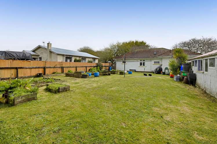 18 Percy Avenue Stratford_11