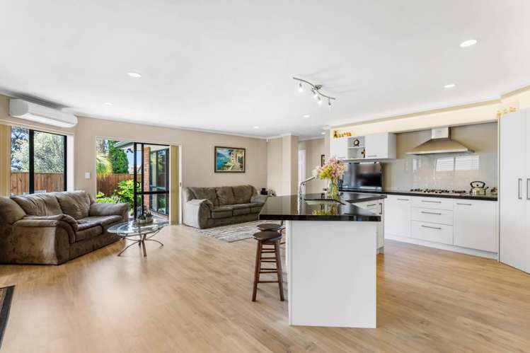 6 Corrofin Drive East Tamaki_11